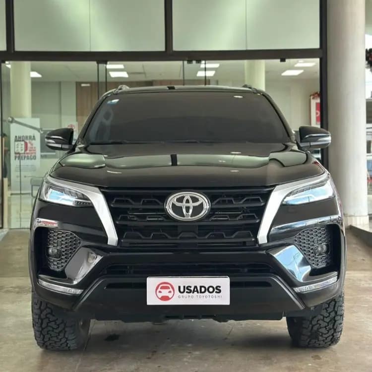 Toyota Fortuner SR 2024