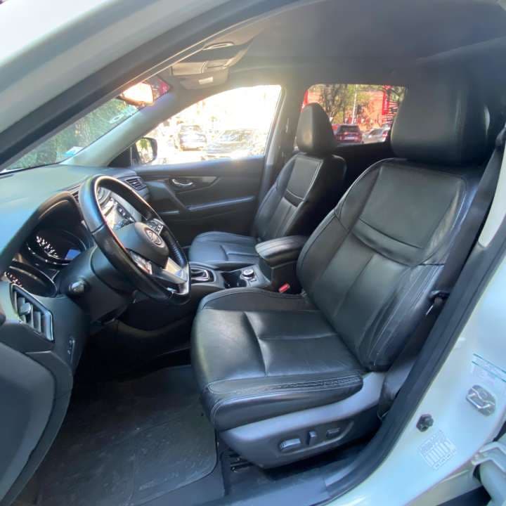 Nissan XTRAIL EXCLUSIVE 2021 — imagen 1 de 2