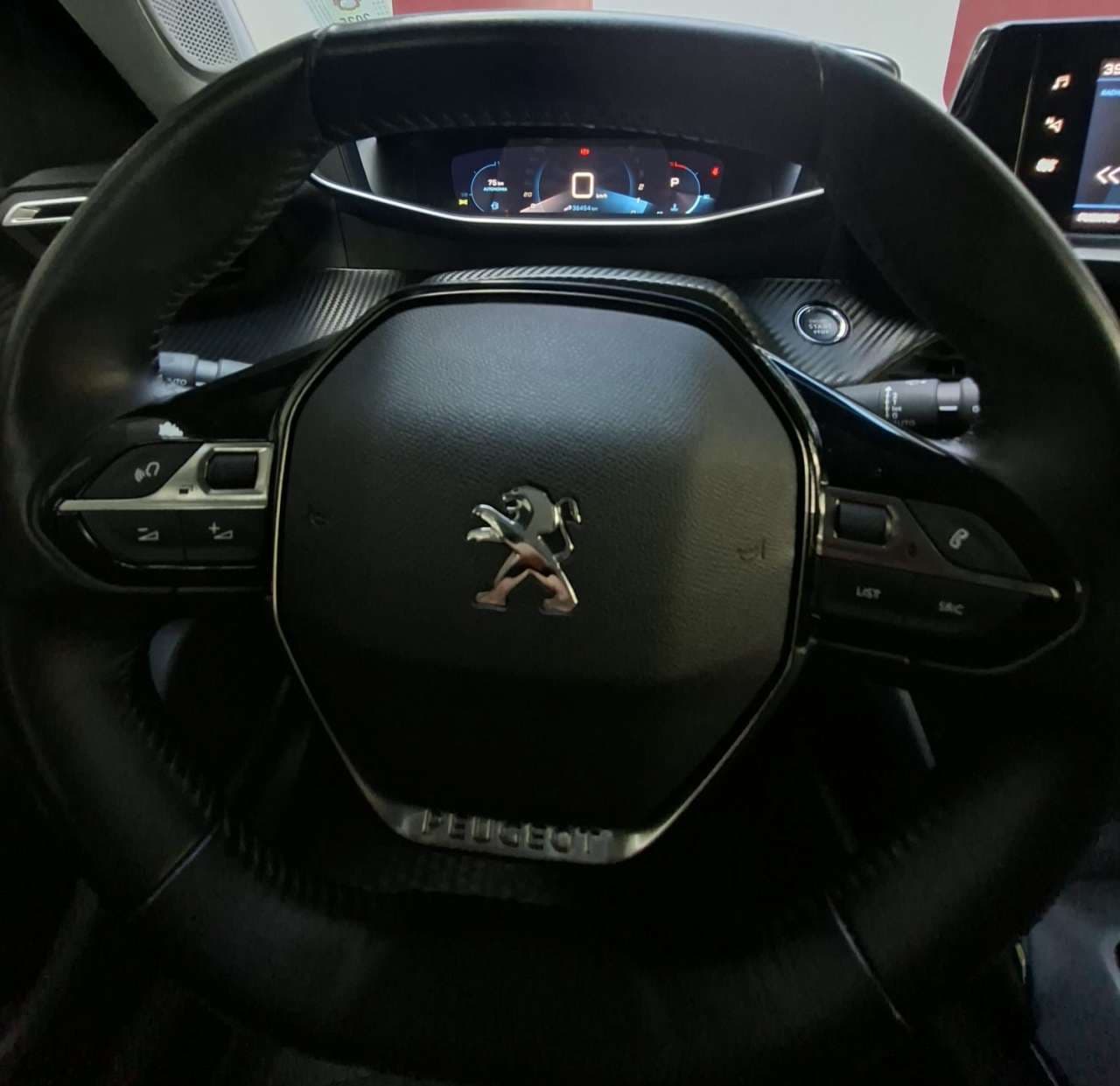 Peugeot 2008 ALLURE 2021